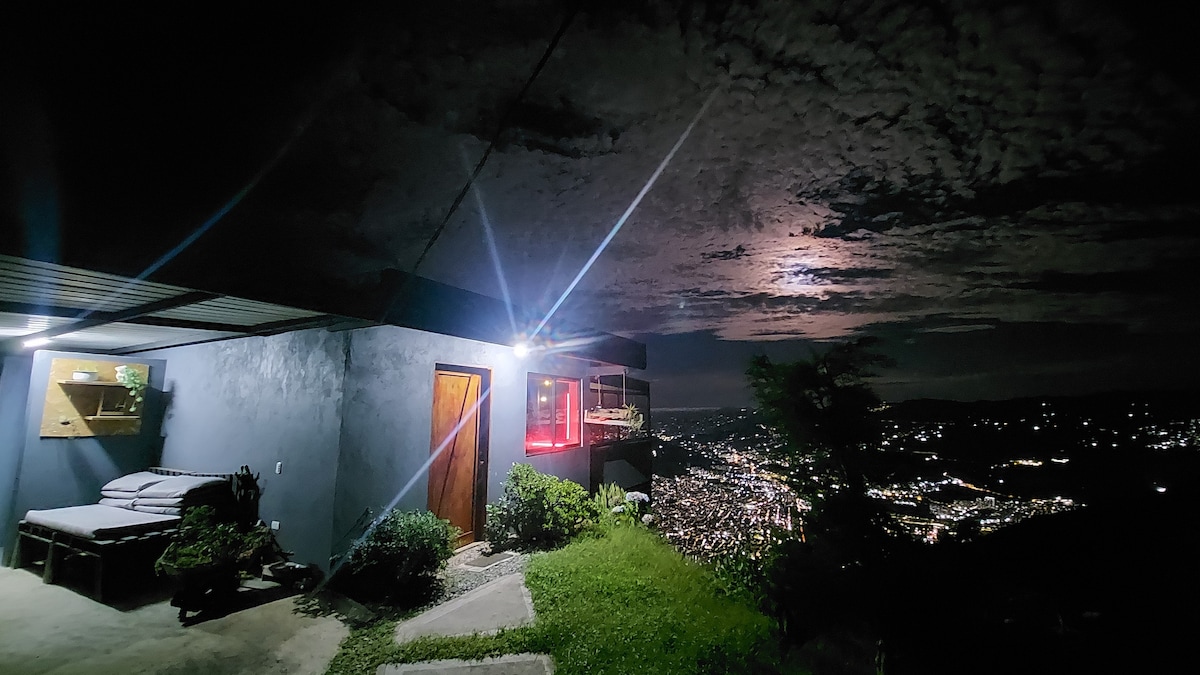Casa en la Nube
Cabaña con Jacuzzi, Terraza y Bbq