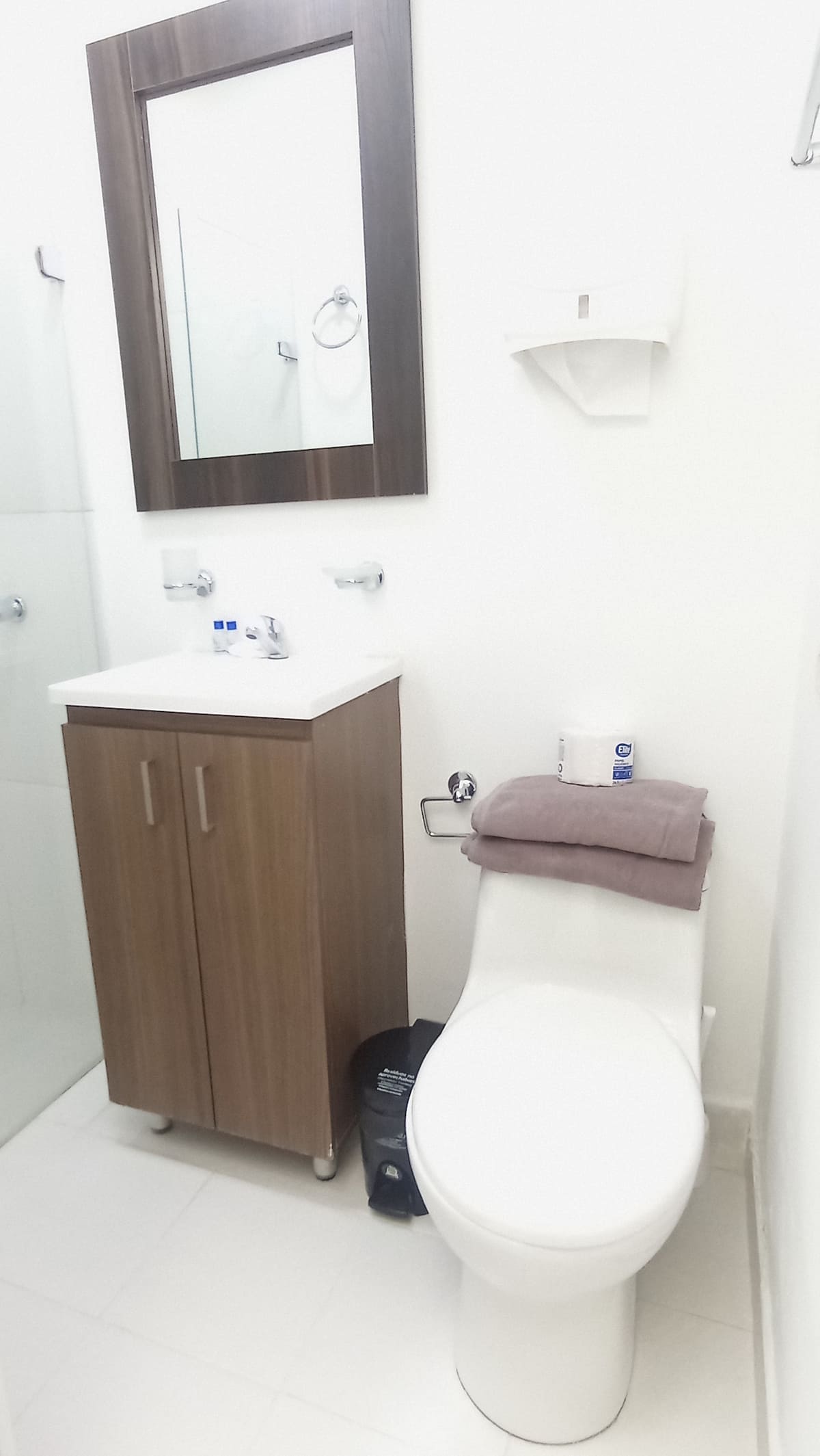 Apartamento en Laureles con balcón, bien ubicado