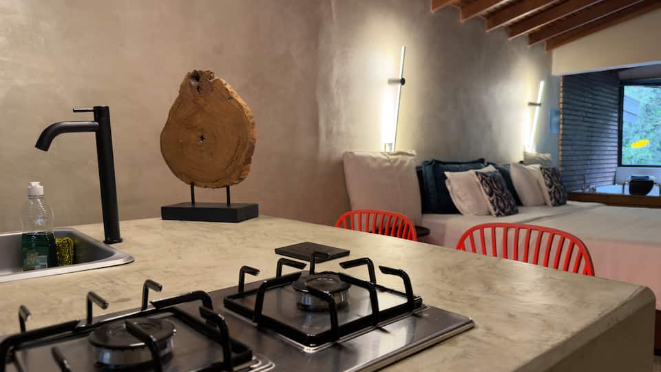 Suite Manila