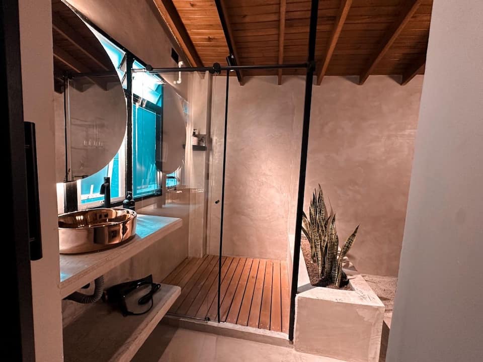 Suite Manila
