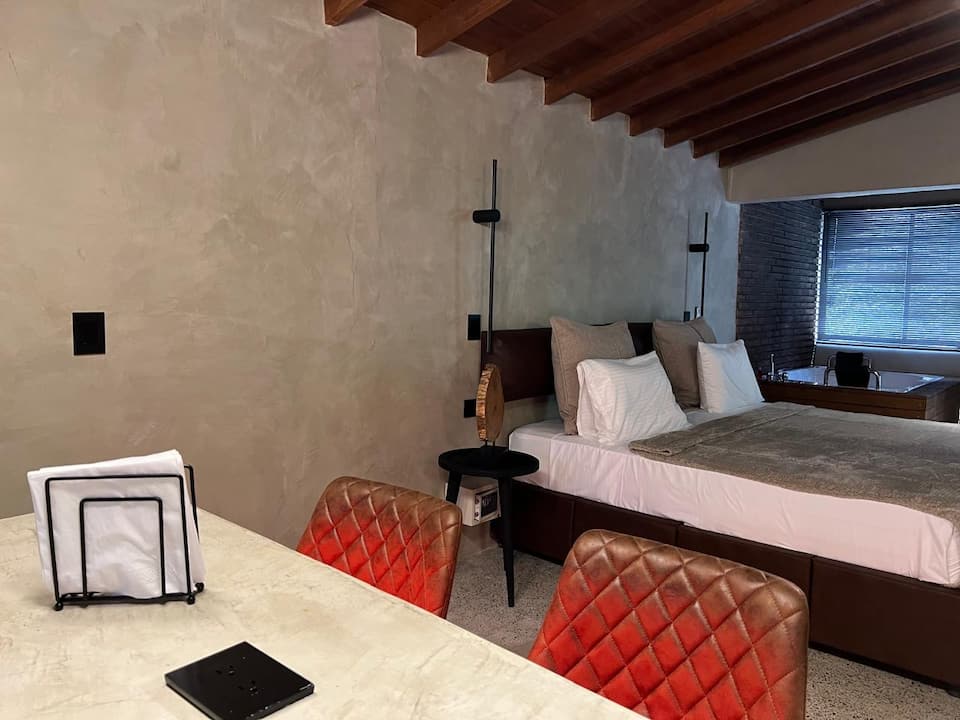 Suite Manila