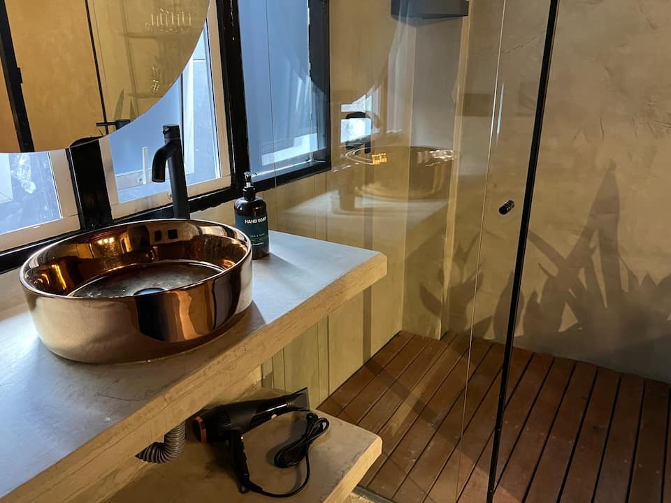 Suite Manila