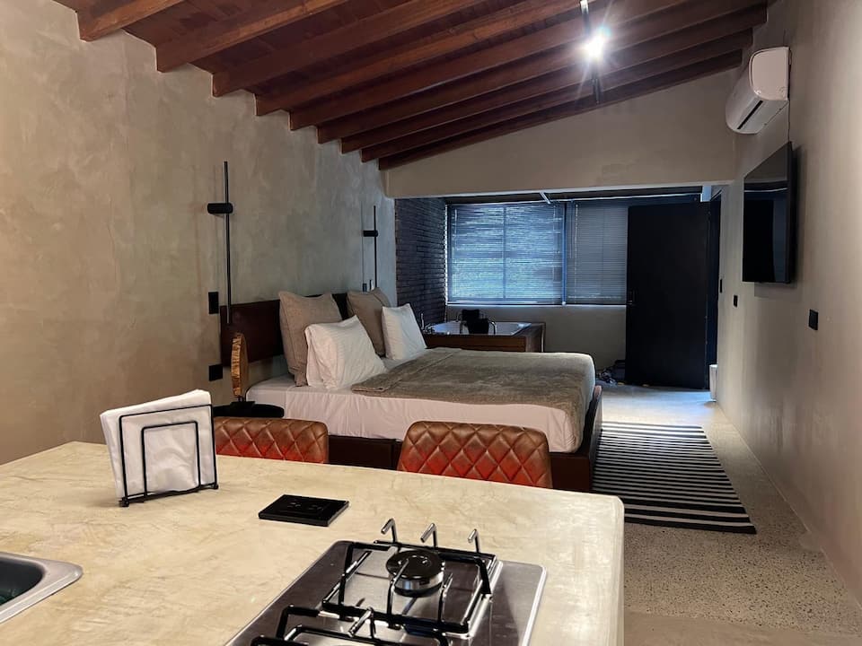 Suite Manila