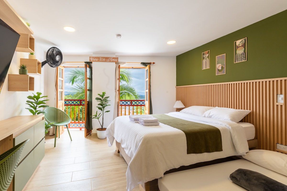 Acogedor loft - vista al malecón y jacuzzi privado