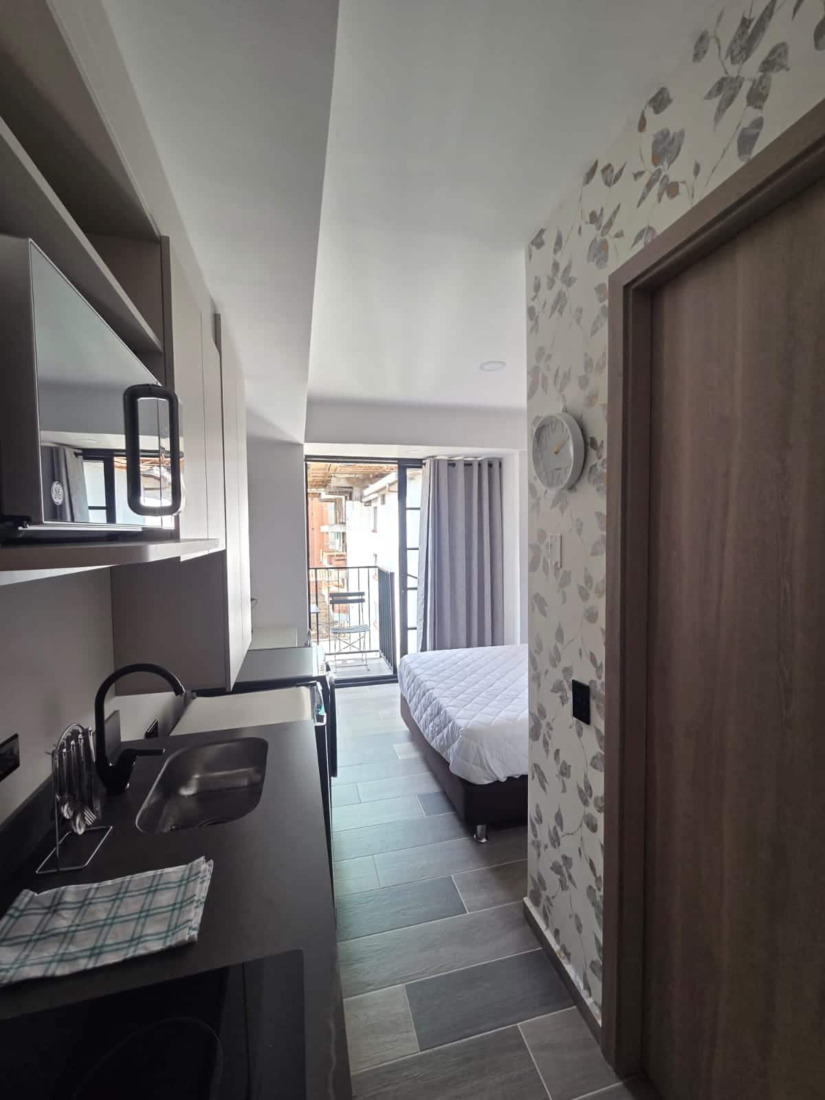 Hermoso Apartaestudio Laureles