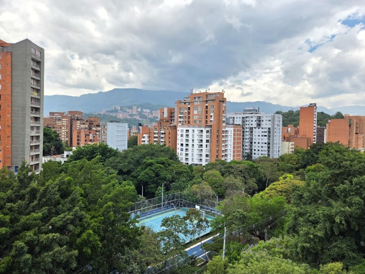 Hermoso Apartaestudio Laureles