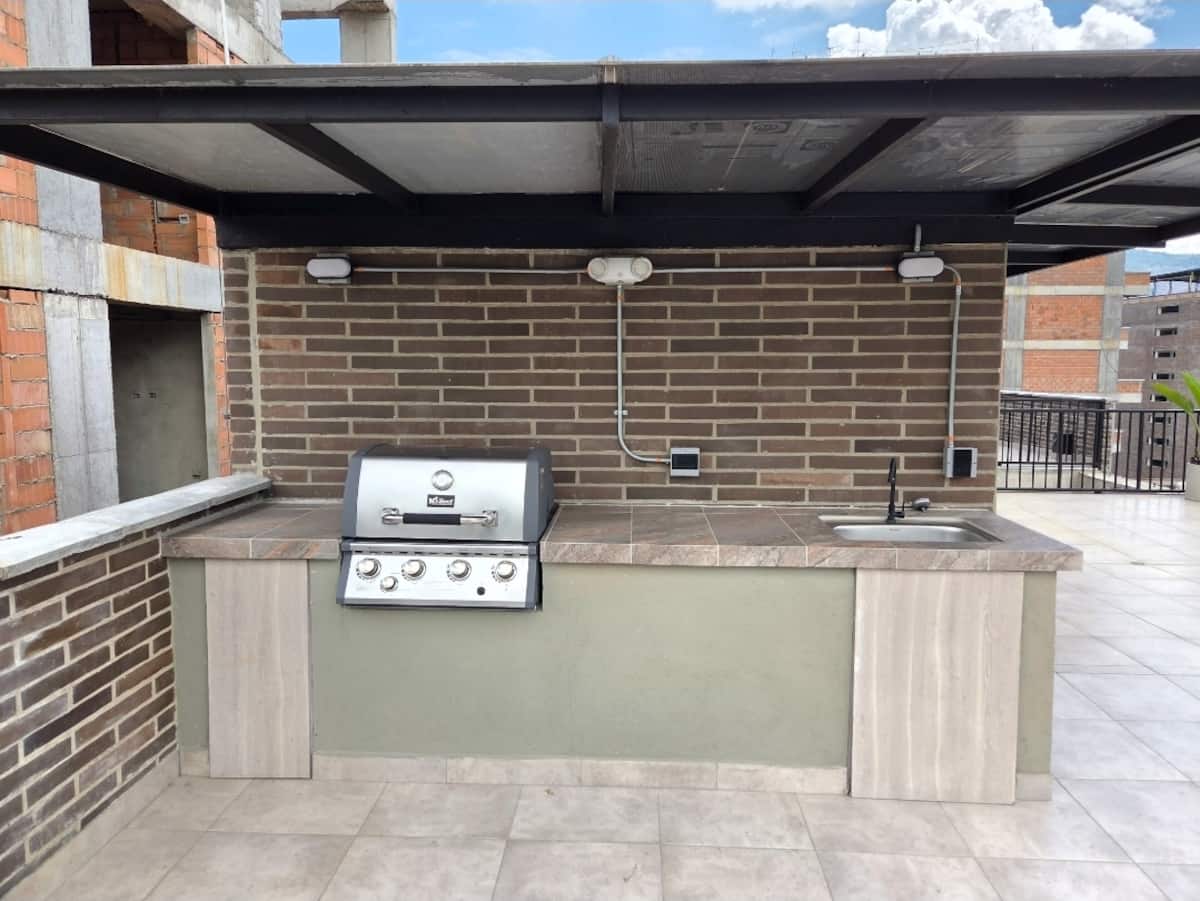Hermoso Apartaestudio Laureles