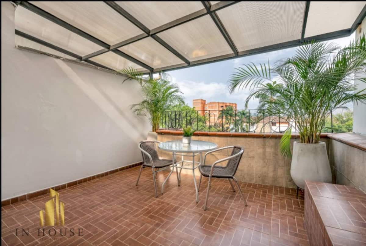 Aria Living 500 - Moderno con terraza privada