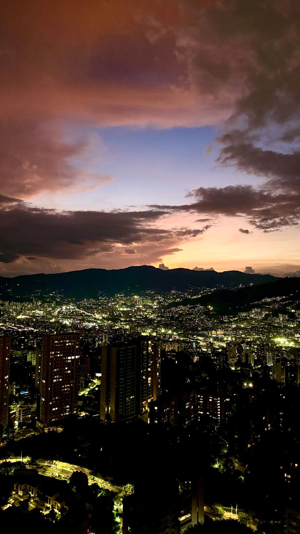 2013 Lujoso Apartamento en El Poblado, Medellín