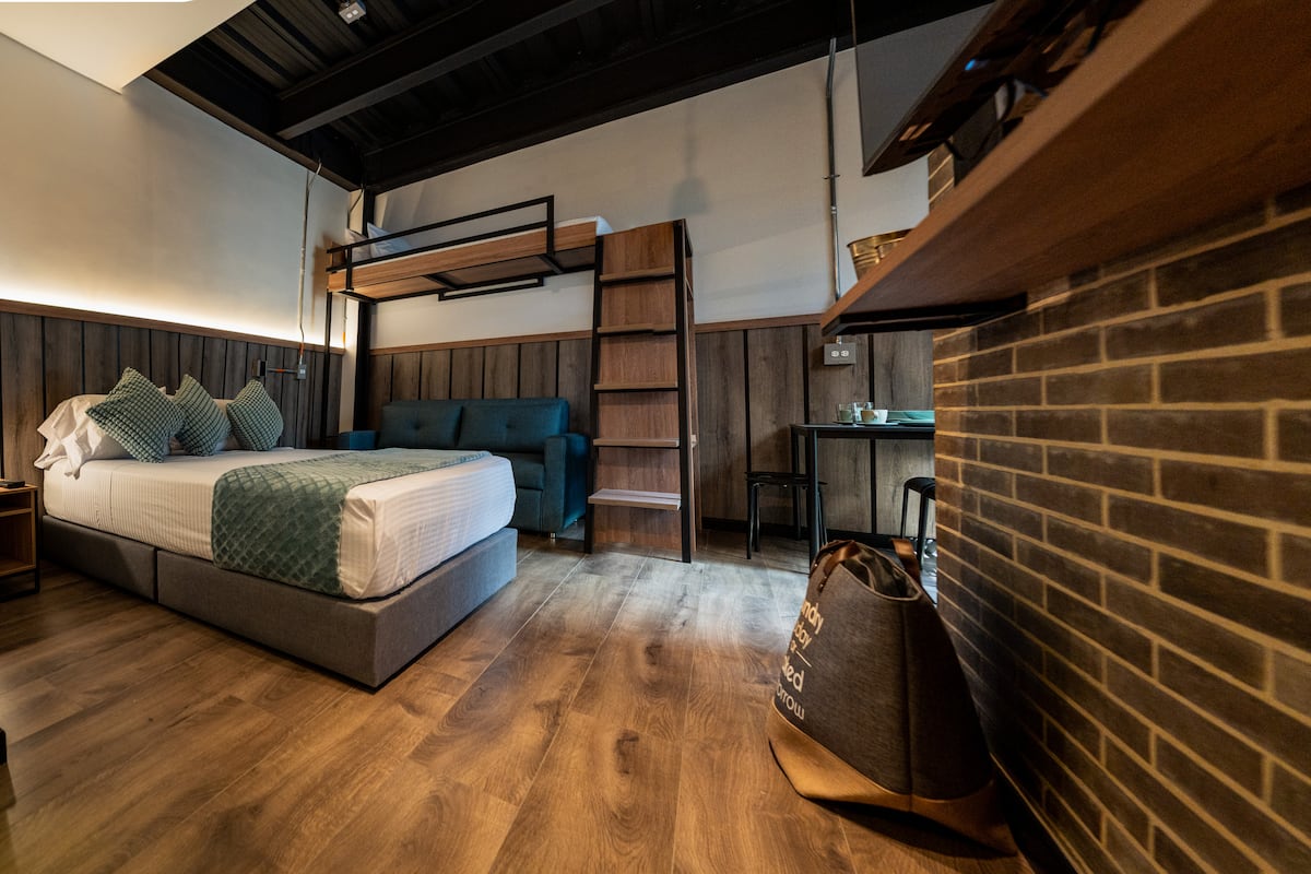 Refugio Verde en Conquistadores: Diseño y Confort