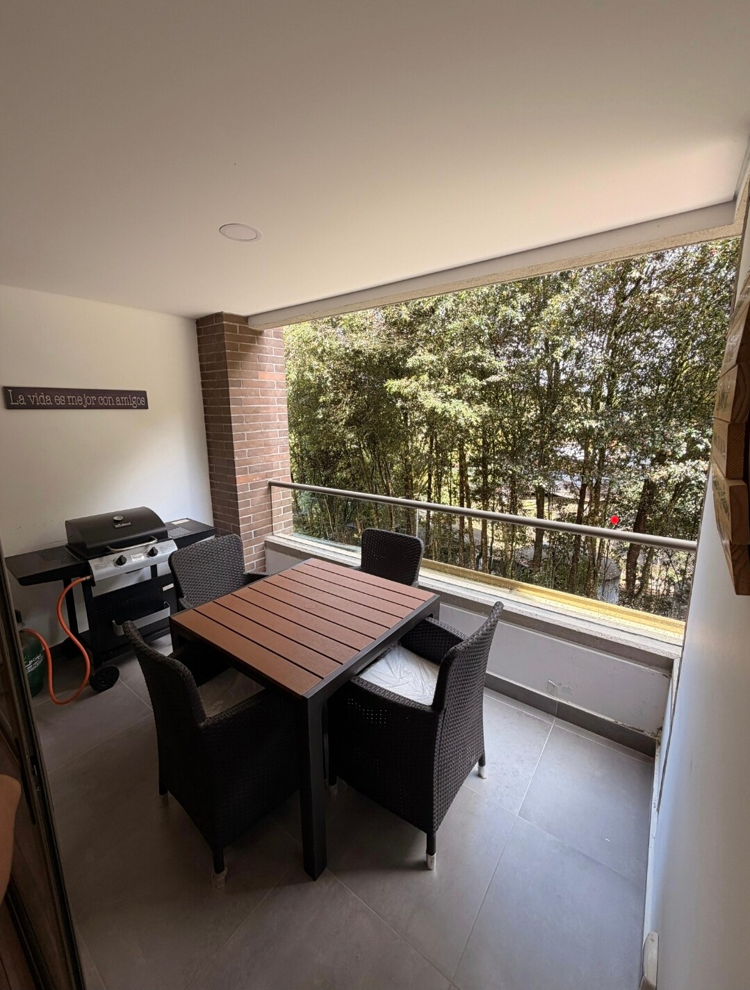 Moderno condominio de 2 habitaciones en el exclusivo Llanogrande.