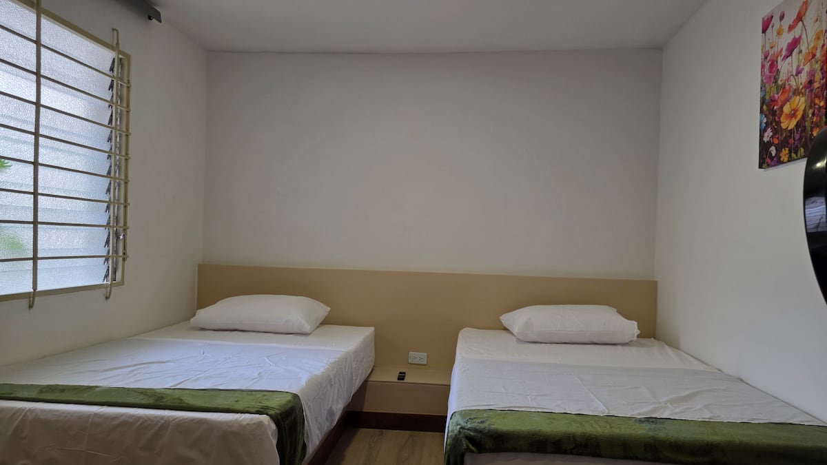 Studio en Laureles-Estadio | 2 camas | Nevera