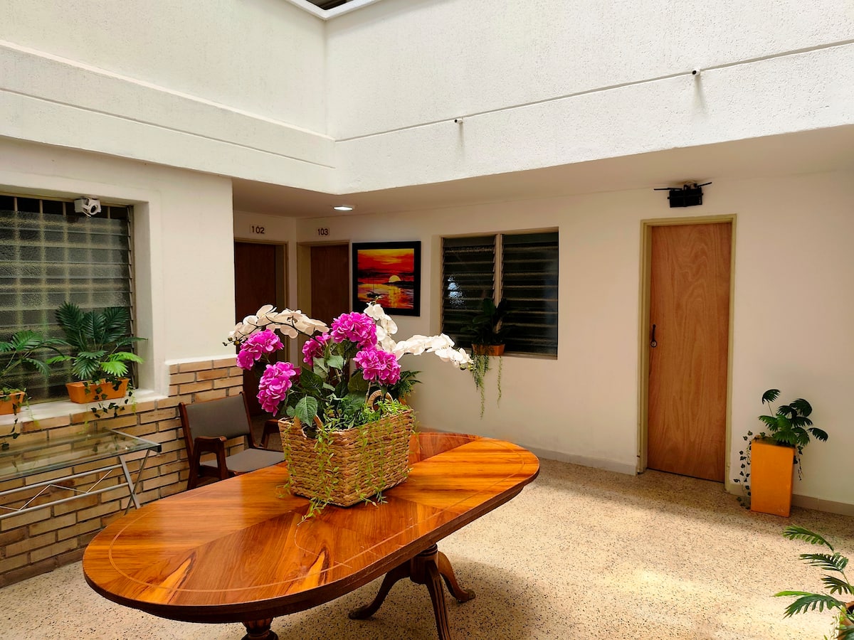 Studio en Laureles-Estadio | 2 camas | Nevera