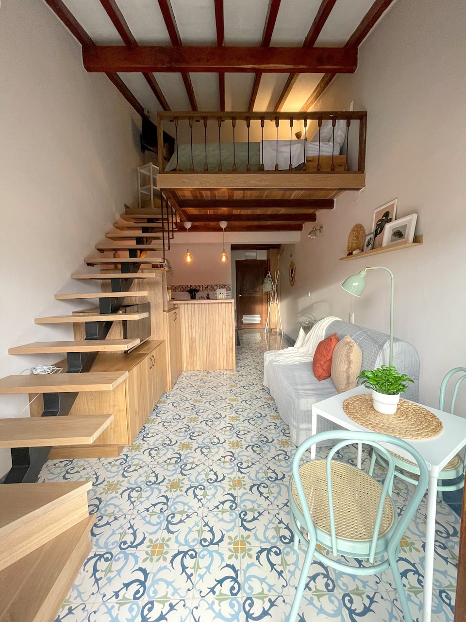 Loft Colonial | Un Balcón en el Corazón del Retiro