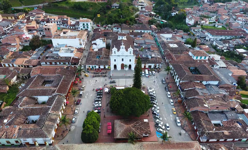 Loft Colonial | Un Balcón en el Corazón del Retiro