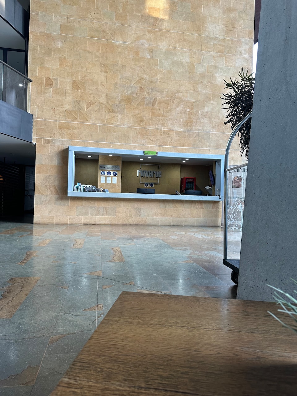 Cerca del aeropuerto | Cama tamaño king, gimnasio y sala de vapor