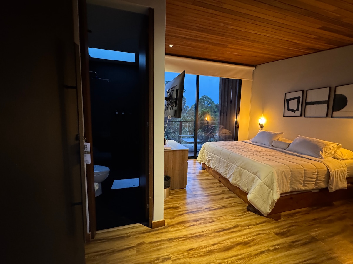 Joinn Houtel Suites peñol