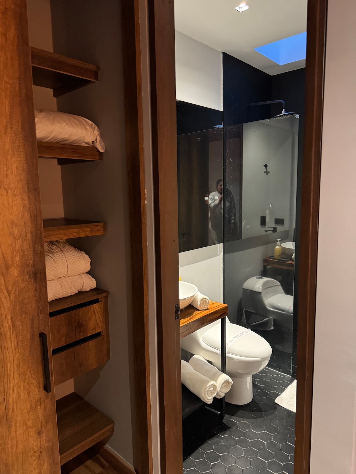 Joinn Houtel Suites peñol