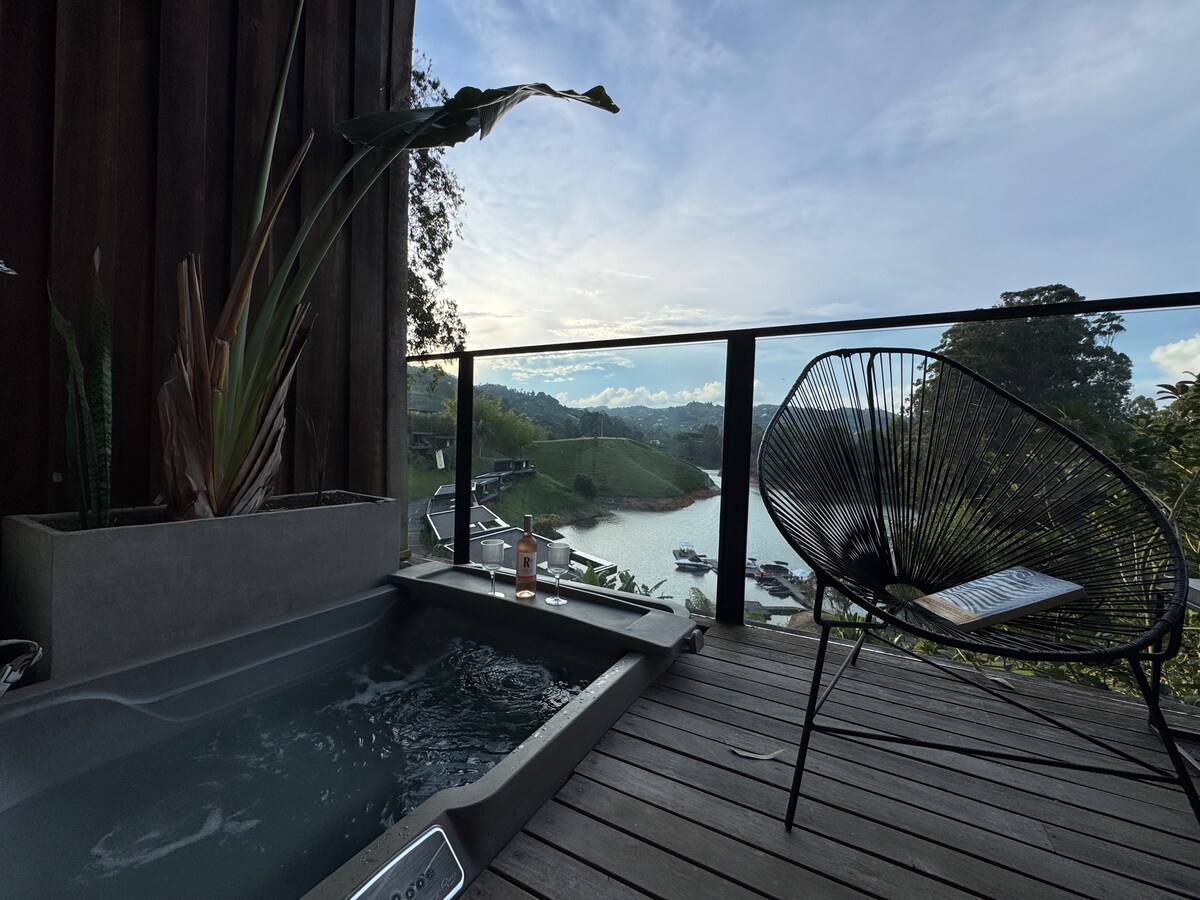 Joinn Houtel Suites peñol