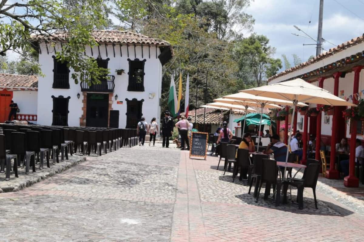 Apto 1½ cuadras parque San Antonio| WiFi Descanso