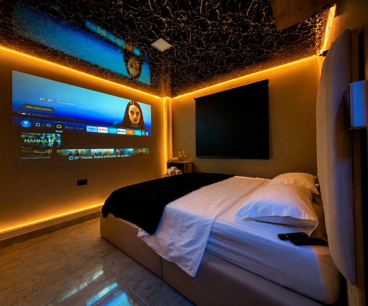 Suite Magic | Jacuzzi + Cine + Chimenea Romántica