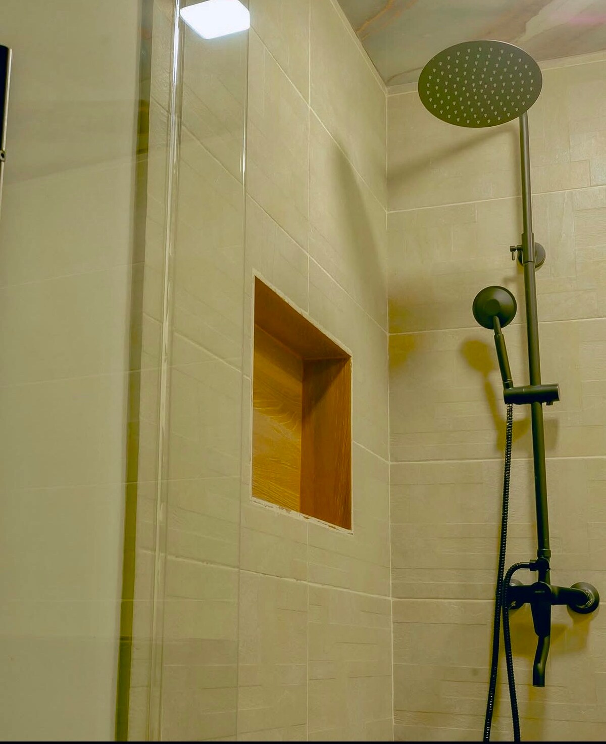 Suite Oasis de Lujo | Jacuzzi + Turco + Cine