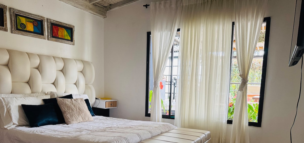 Finca Villa Bella: Tu Escape Privado en El Carmen