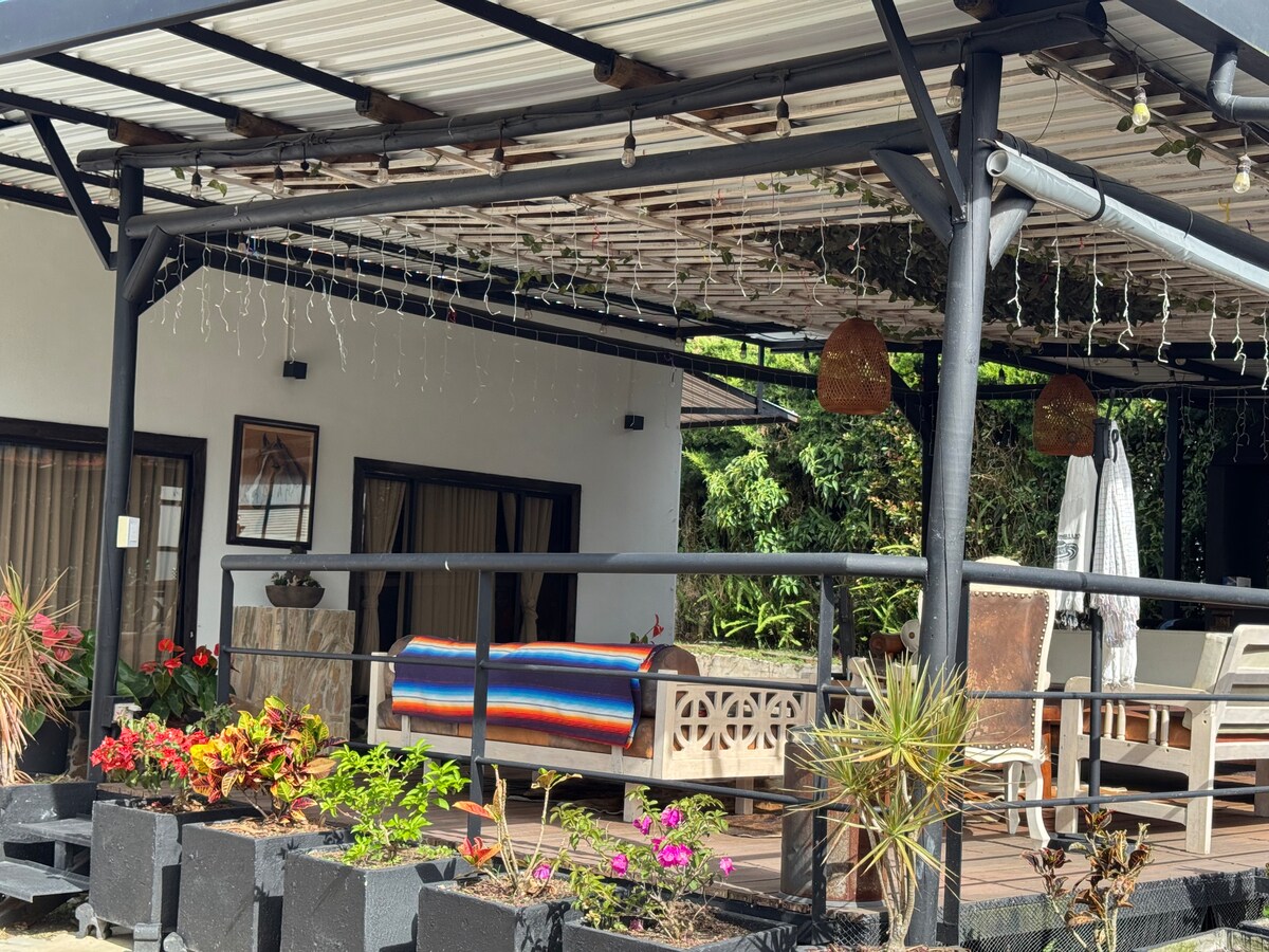 Finca Villa Bella: Tu Escape Privado en El Carmen