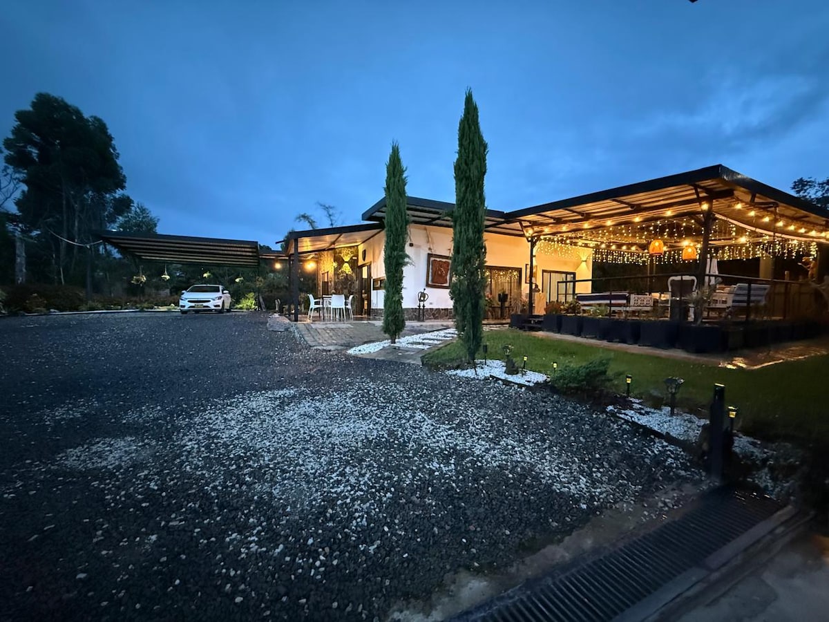 Finca Villa Bella: Tu Escape Privado en El Carmen