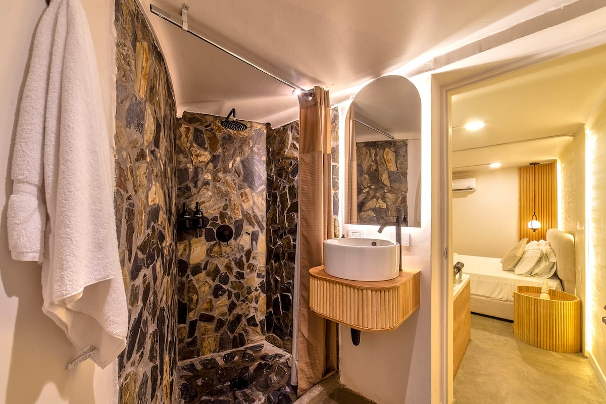 Aura ~ Origen Loft, Jacuzzi & Style + AC