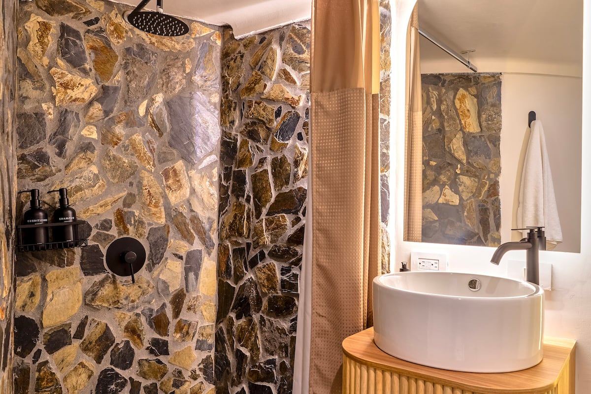 Aura ~ Origen Loft, Jacuzzi & Style + AC