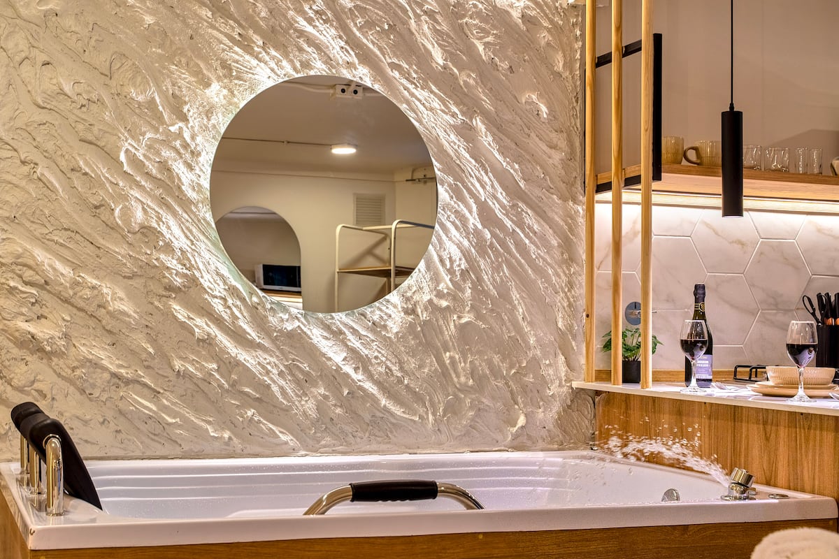 Aura ~ Origen Loft, Jacuzzi & Style + AC