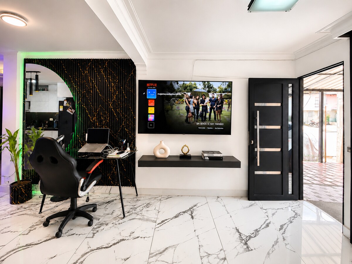 Casa amplia l 3 hab | A/C |Park free | Metro 5 min