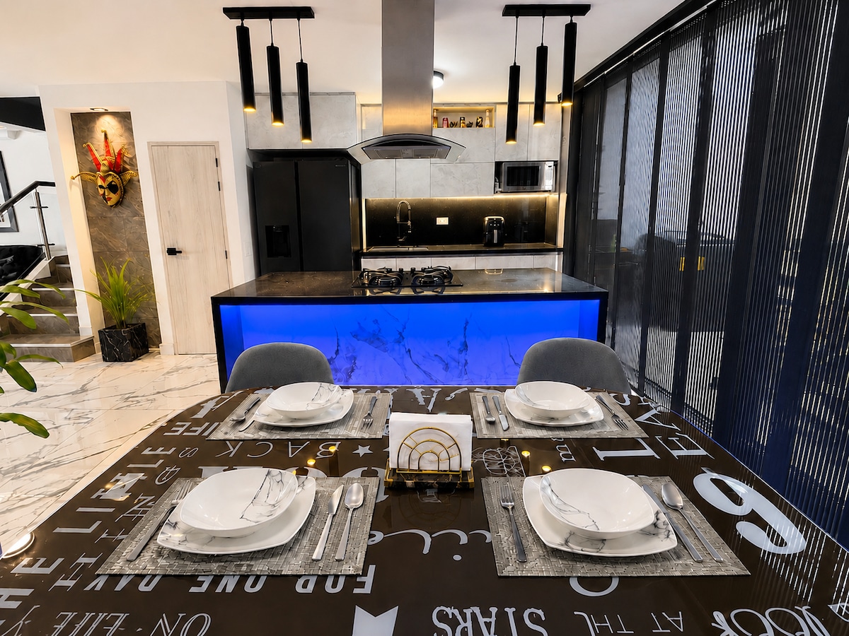 Casa amplia l 3 hab | A/C |Park free | Metro 5 min