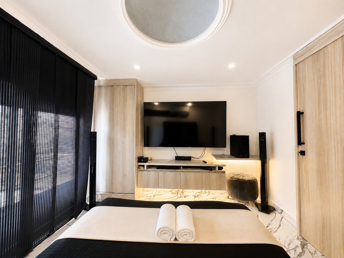 Casa amplia l 3 hab | A/C |Park free | Metro 5 min