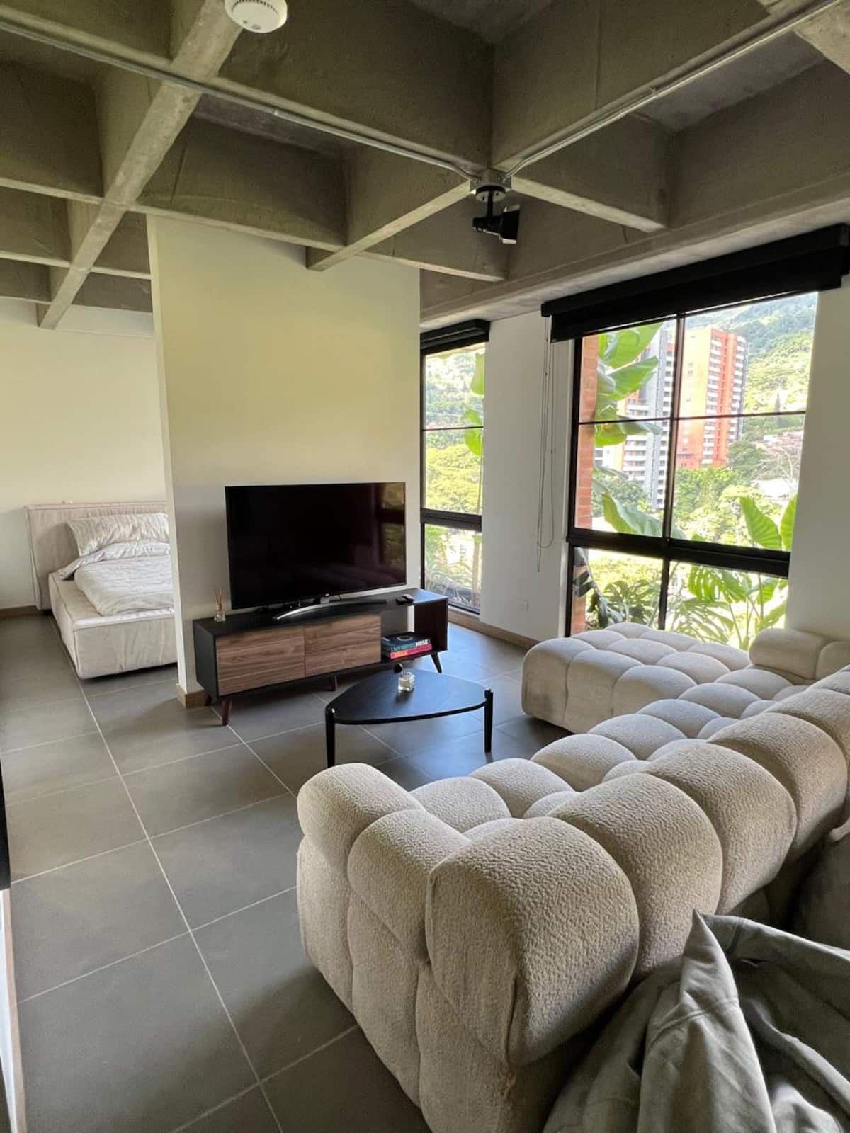 Loft con vista + 2 baños | Junto a City Plaza