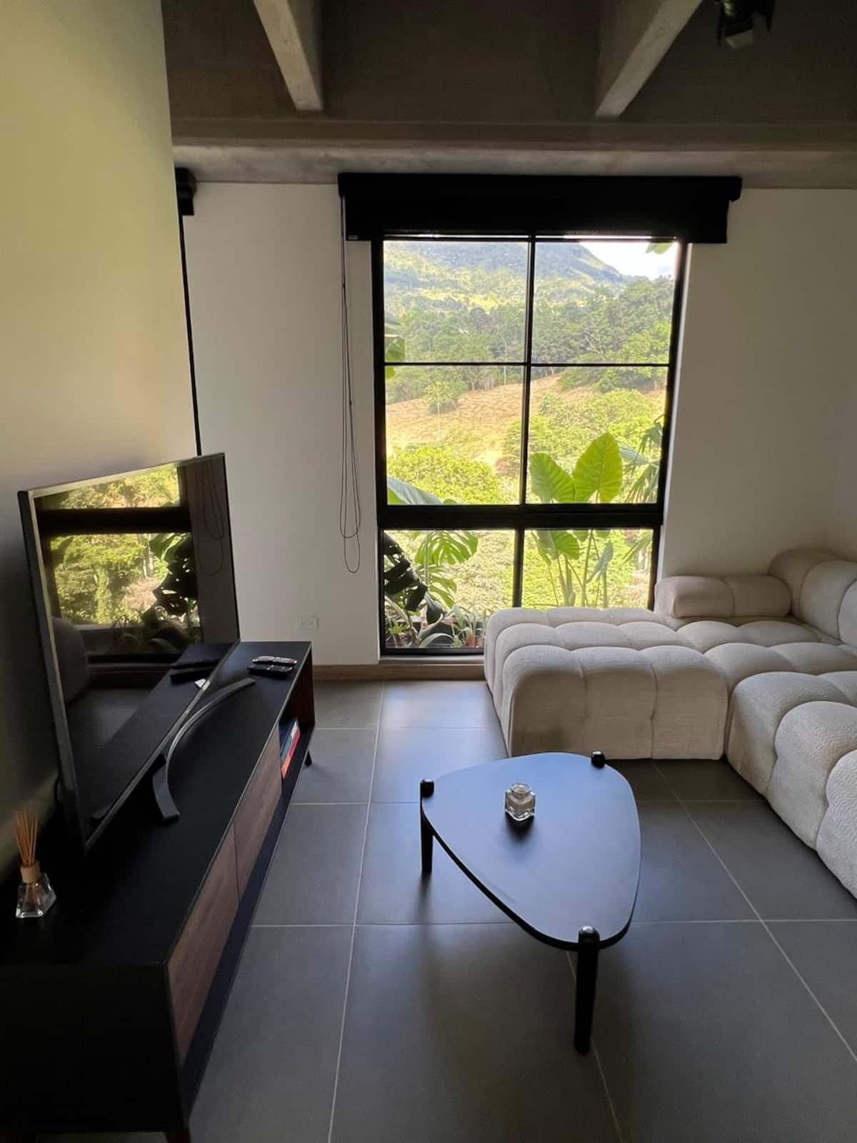 Loft con vista + 2 baños | Junto a City Plaza