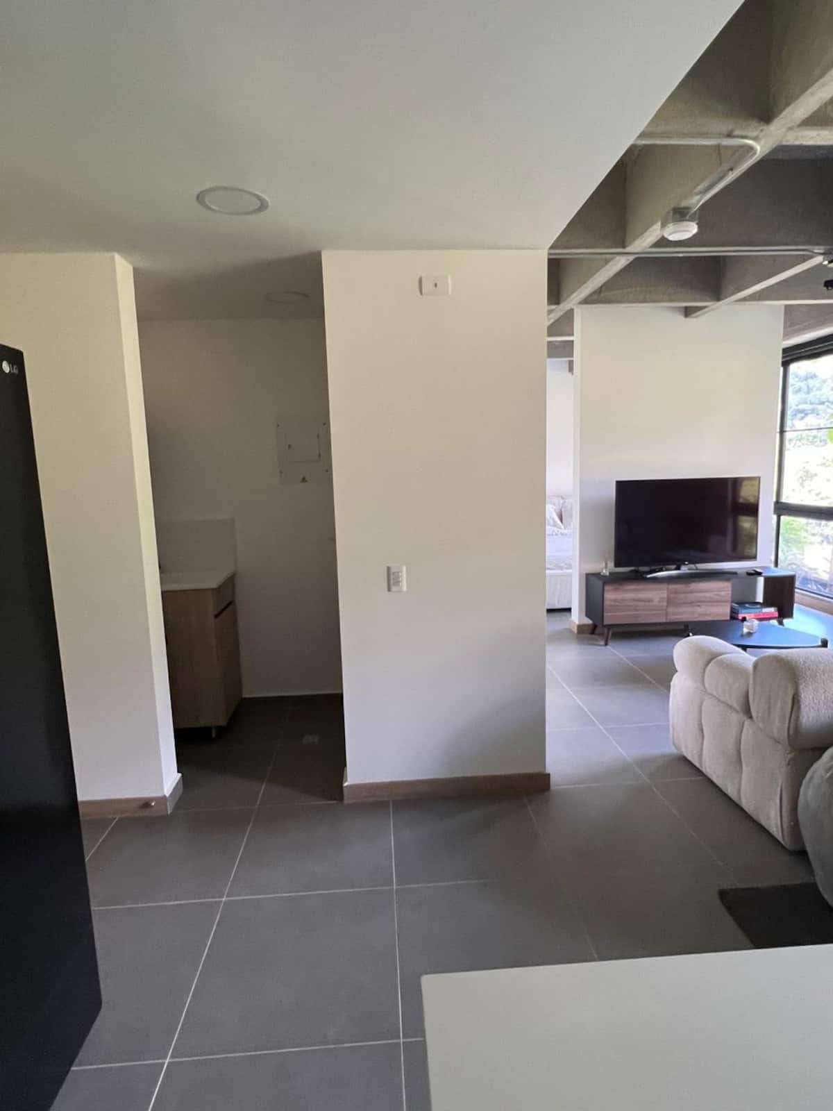 Loft con vista + 2 baños | Junto a City Plaza