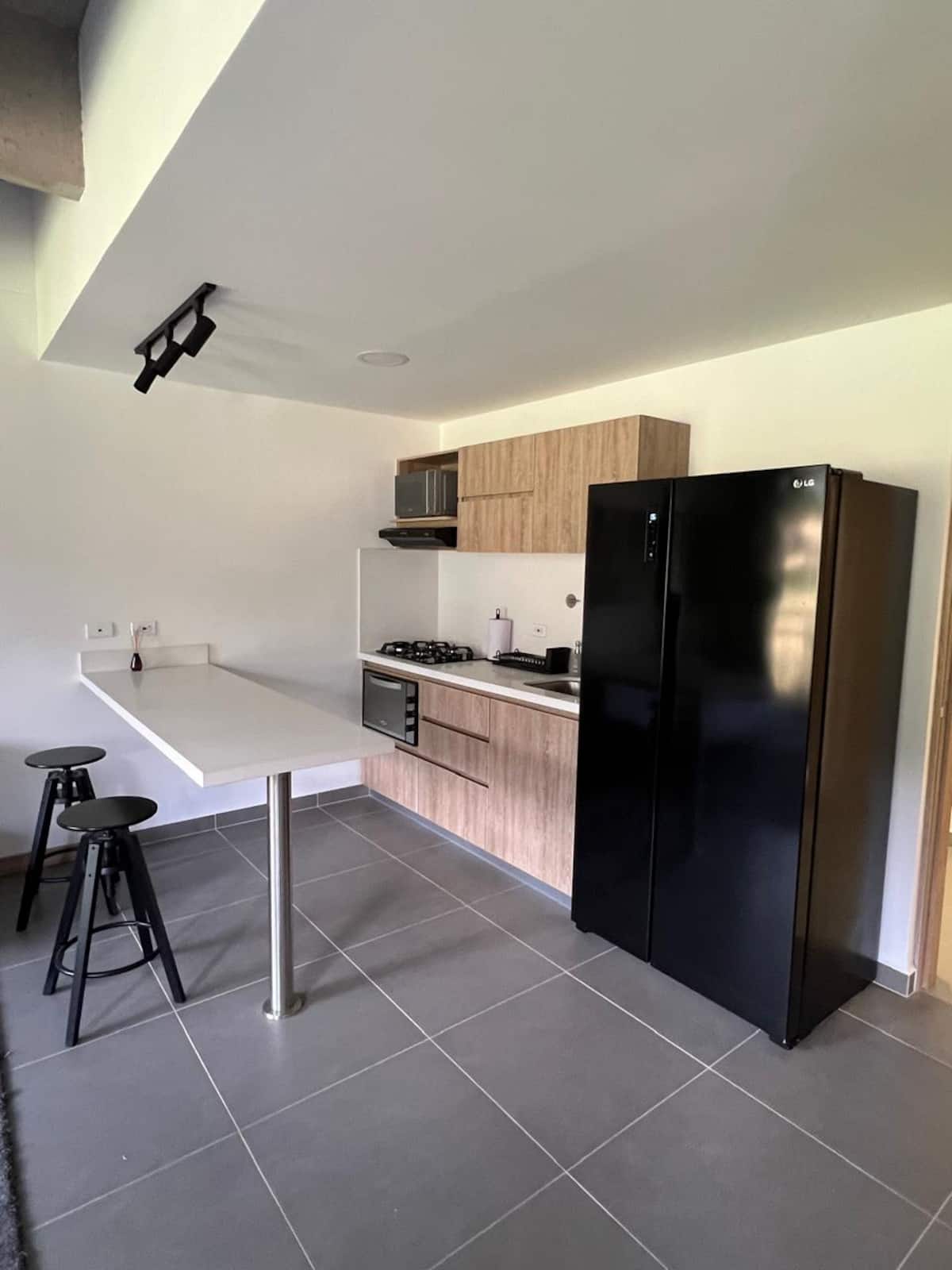 Loft con vista + 2 baños | Junto a City Plaza