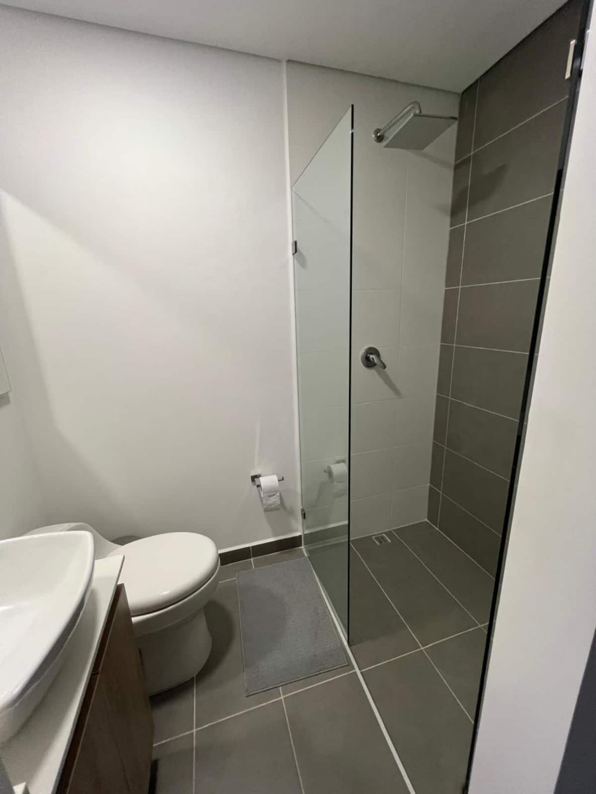 Loft con vista + 2 baños | Junto a City Plaza