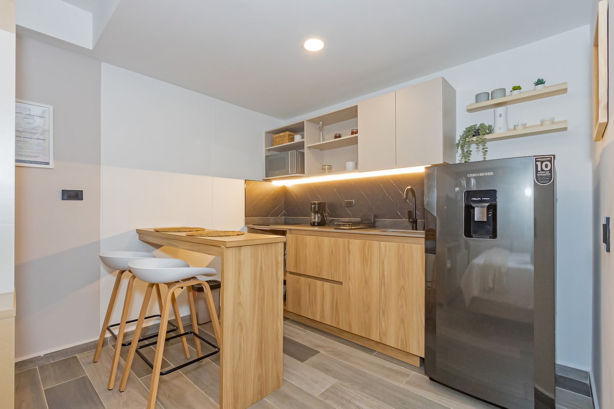 Loft Exclusivo con Aire y Balcón en Laureles
