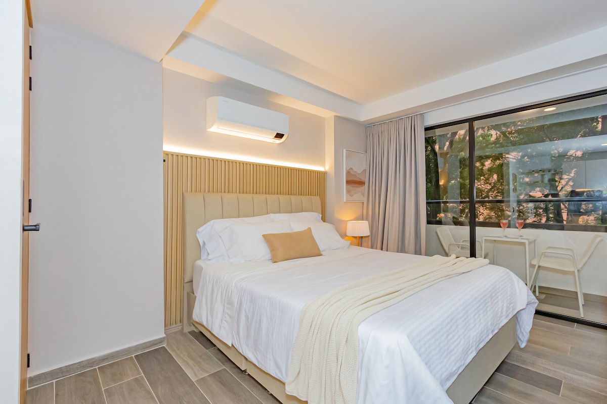 Loft Exclusivo con Aire y Balcón en Laureles