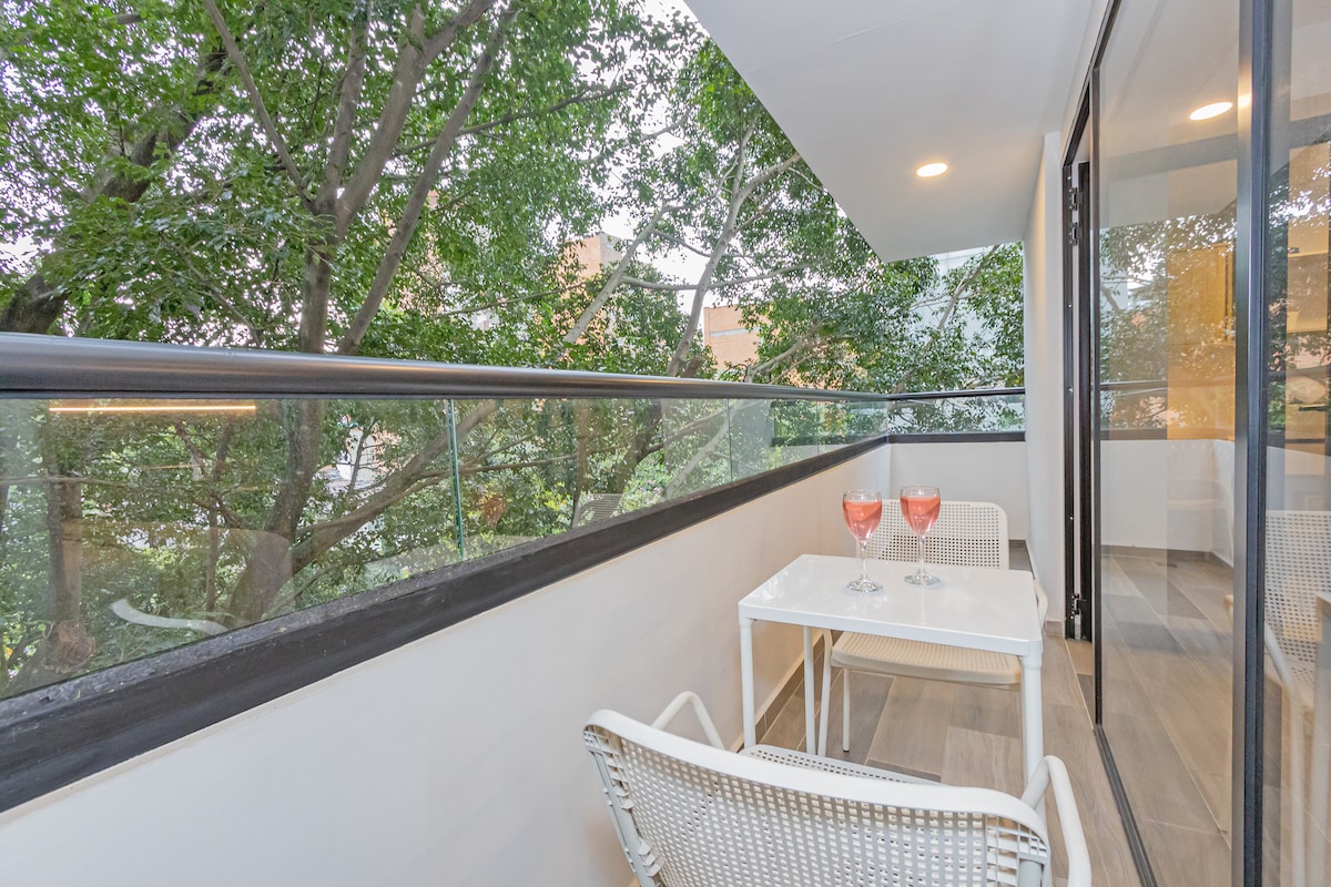 Loft Exclusivo con Aire y Balcón en Laureles