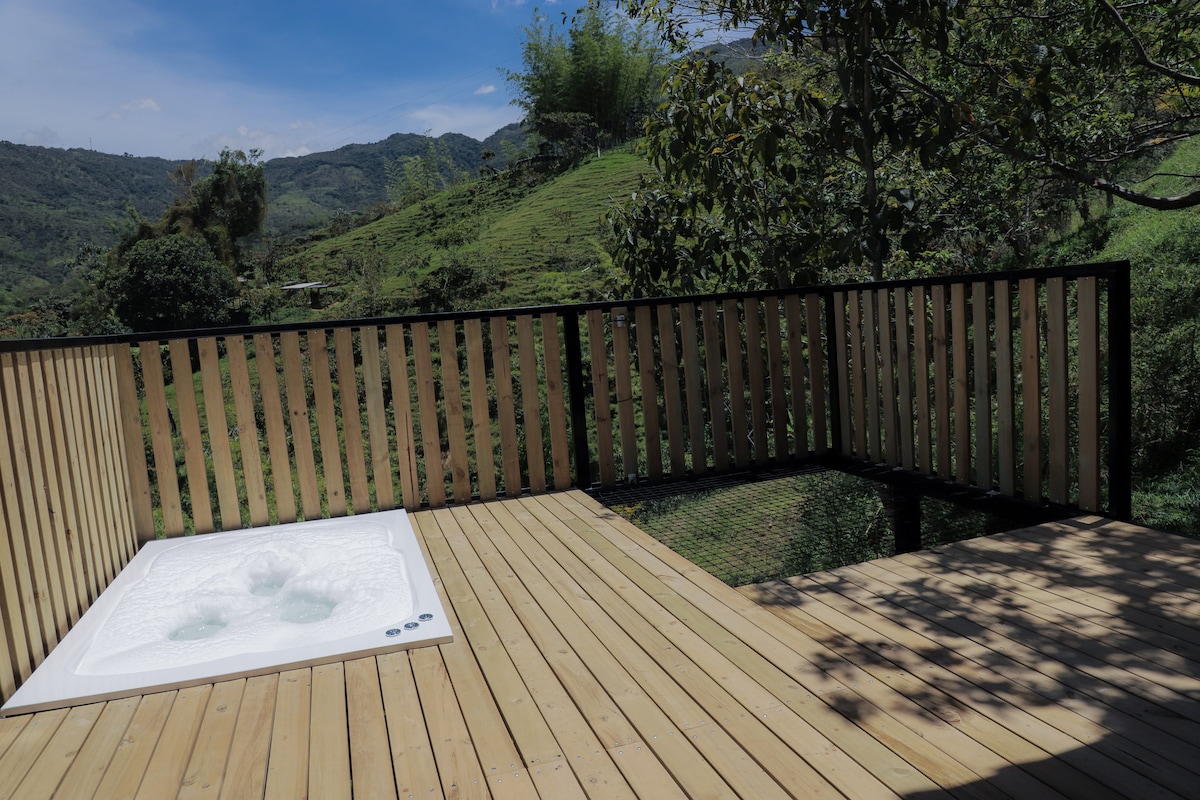 Glamping | cabaña tipo Chalet con jacuzzi