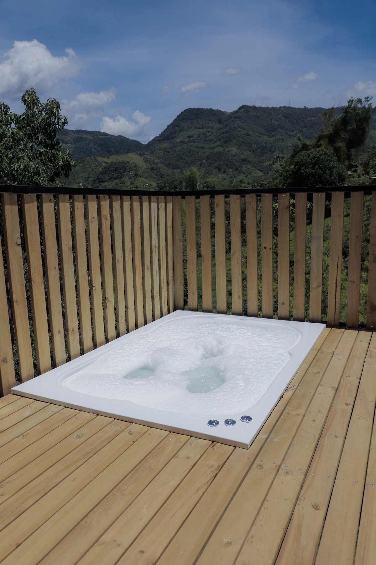 Glamping | cabaña tipo Chalet con jacuzzi
