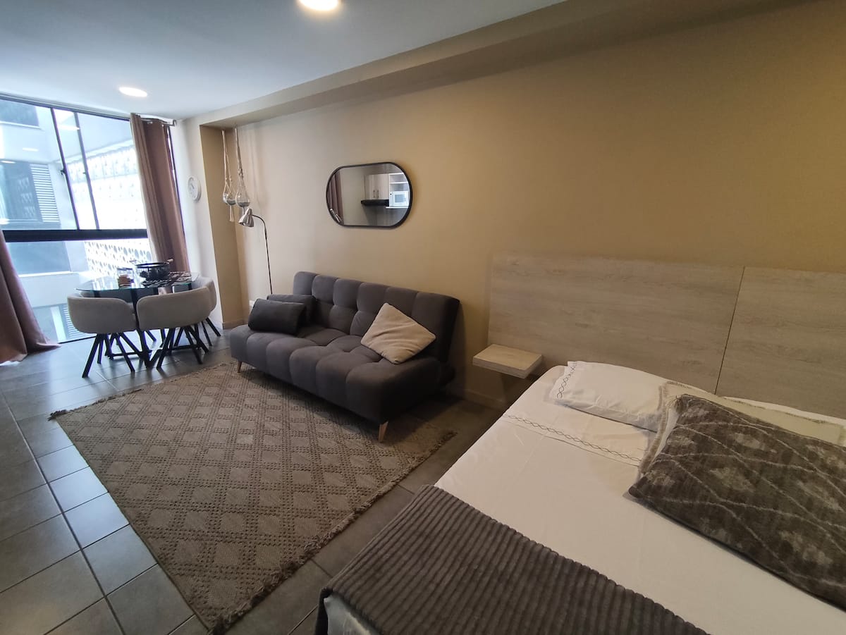 Elegante loft de 39 m² en La Candelaria cerca del tranvía y el metro