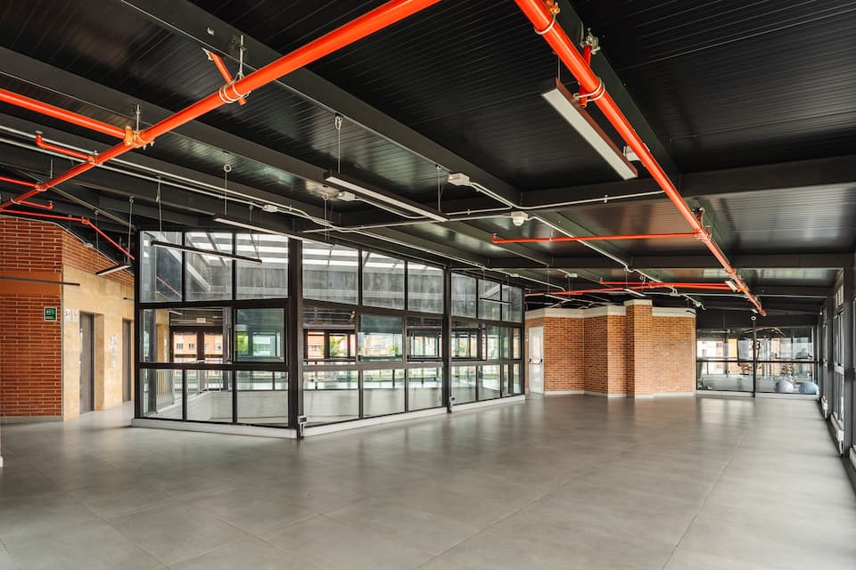 ¡Espectacular apto en Laureles con A/C y Gym!
