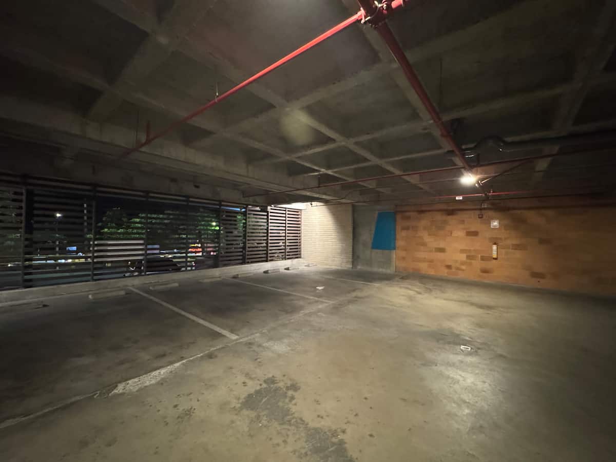 Loft • vista • metro • parqueadero • balcón • wifi