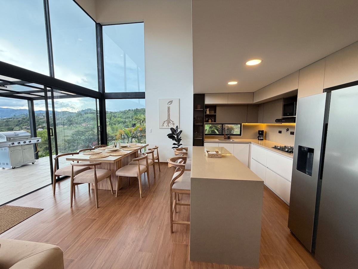 Villa de lujo | Vistas al lago y a la montaña, jacuzzi, parrilla
