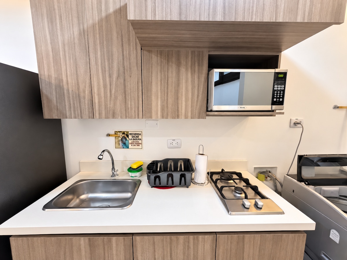 Loft moderno en Laureles | Aire acondicionado + wifi superrápido